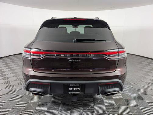2025 Porsche Macan 2.0T