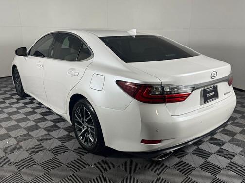 2016 Lexus ES 350 Base
