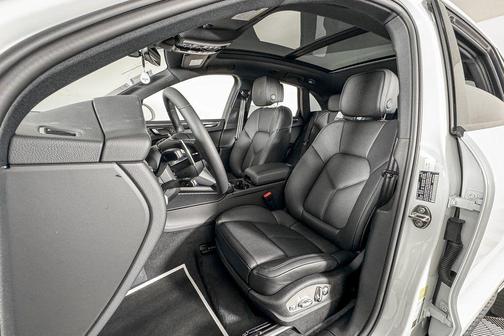 2024 Porsche Macan T