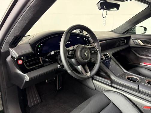 2025 Porsche Taycan Turbo S