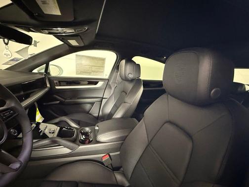 2025 Porsche Cayenne Cayenne