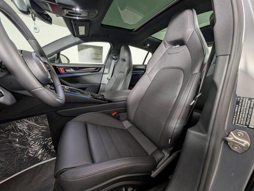 2026 Porsche Panamera 
