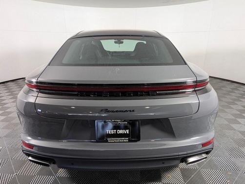 2026 Porsche Panamera 