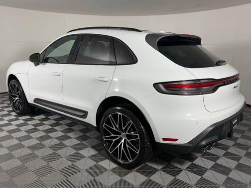 2026 Porsche Macan T