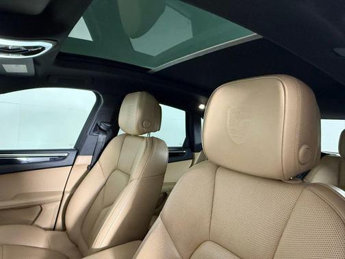 2021 Porsche Macan S