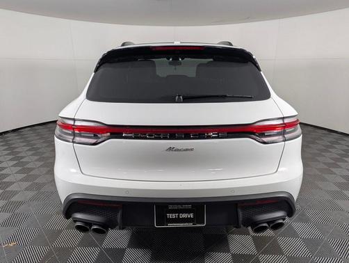 2025 Porsche Macan 2.0T