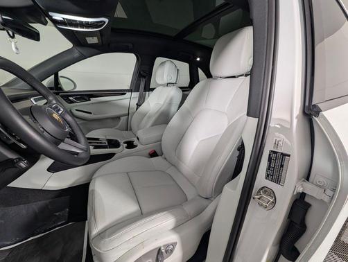 2025 Porsche Macan 2.0T