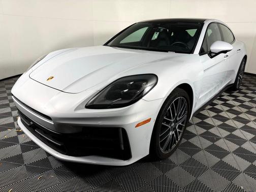 2025 Porsche Panamera Hatchback