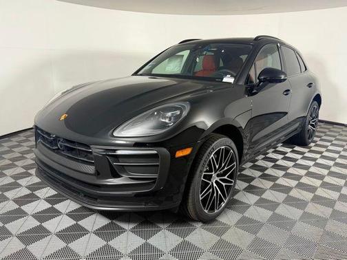 2025 Porsche Macan Base