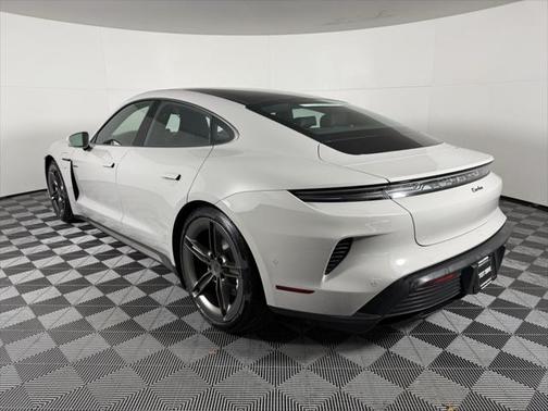 2025 Porsche Taycan Turbo