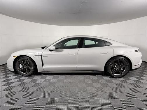 2025 Porsche Taycan Turbo