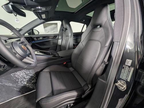 2026 Porsche Panamera 4
