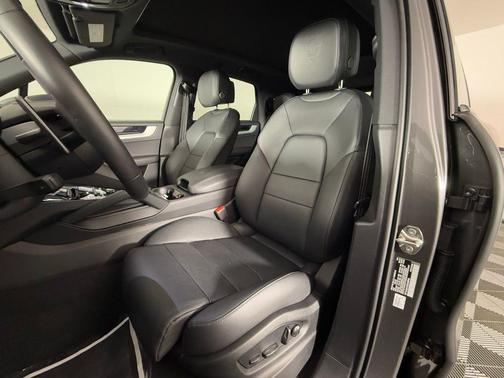 2025 Porsche Cayenne Cayenne