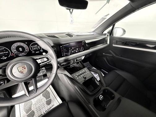 2025 Porsche Cayenne Cayenne