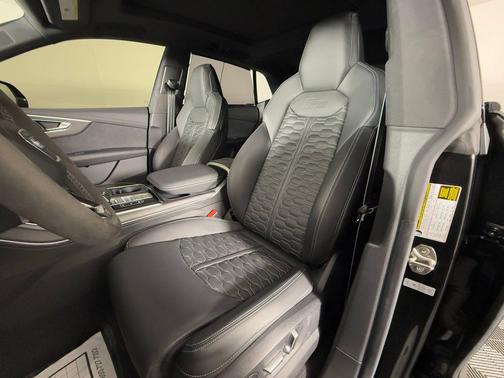 2023 Audi RS Q8 4.0T