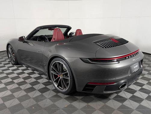 2020 Porsche 911 Carrera 4S Cabriolet