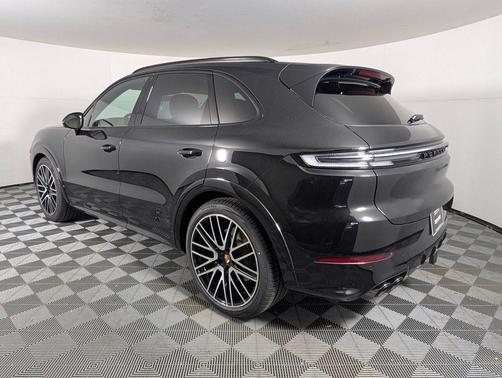 2026 Porsche Cayenne GTS