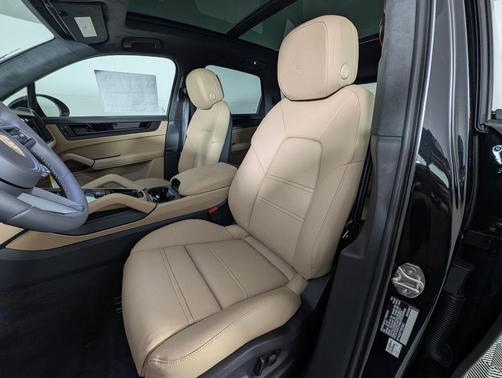 2026 Porsche Cayenne GTS