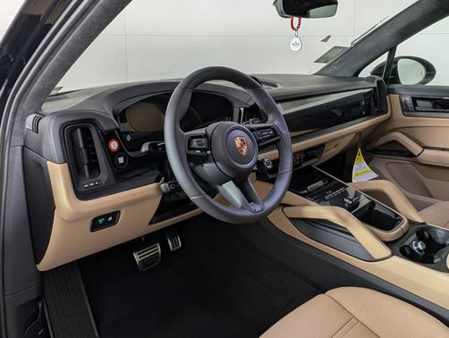 2026 Porsche Cayenne GTS