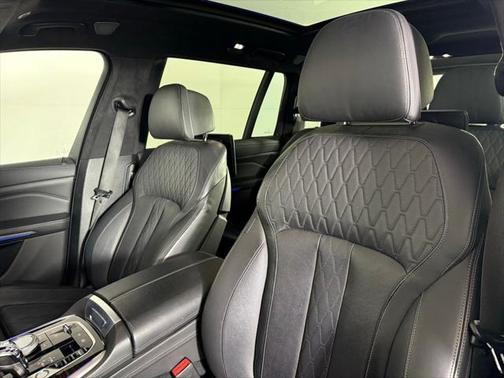 2020 BMW X7 M50i