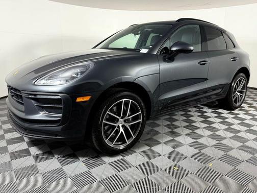 2025 Porsche Macan 2.0T