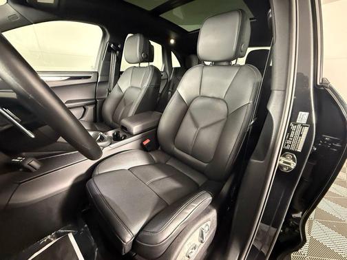 2025 Porsche Macan 2.0T