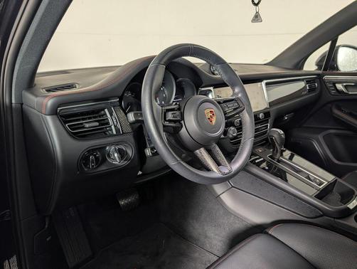 Volcano Grey Metallic 2024 Porsche Macan Macan GTS
