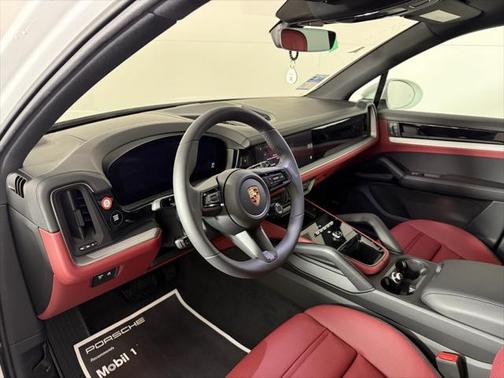 2025 Porsche Cayenne