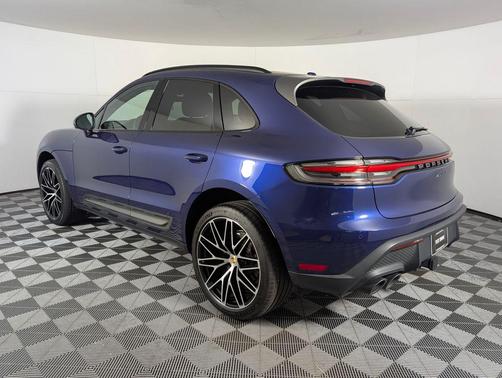 2025 Porsche Macan T