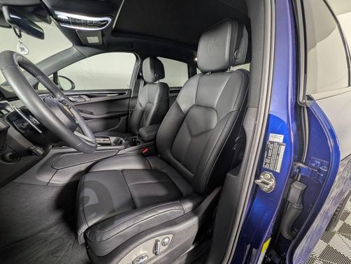 2025 Porsche Macan T