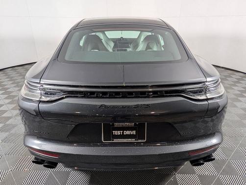 2023 Porsche Panamera GTS