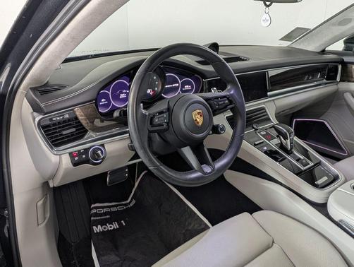 2023 Porsche Panamera GTS