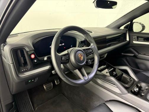 2024 Porsche Cayenne S