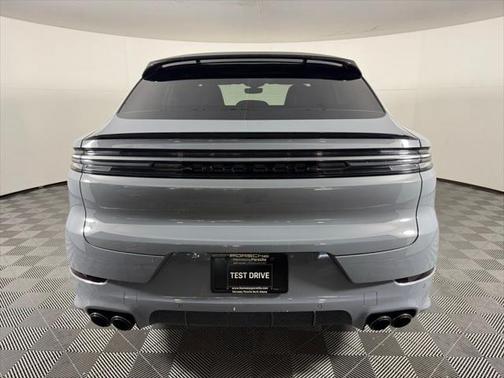 2024 Porsche Cayenne S