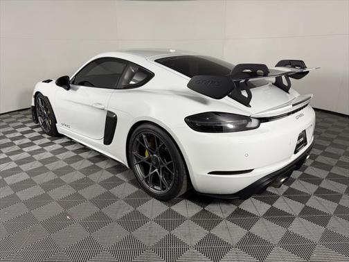 2025 Porsche 718 Cayman GT4 RS