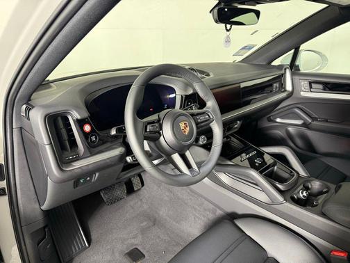 2025 Porsche Cayenne