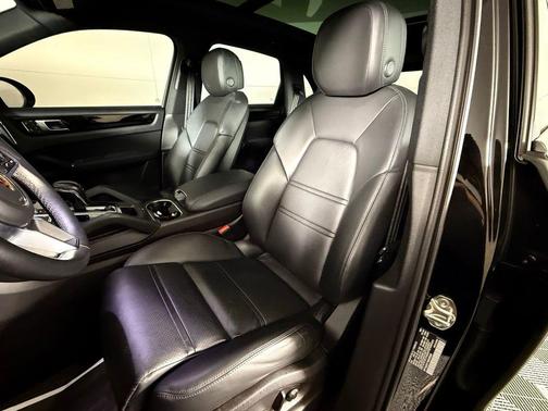 2022 Porsche Cayenne Cayenne