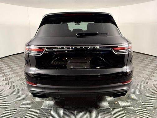 2022 Porsche Cayenne Cayenne