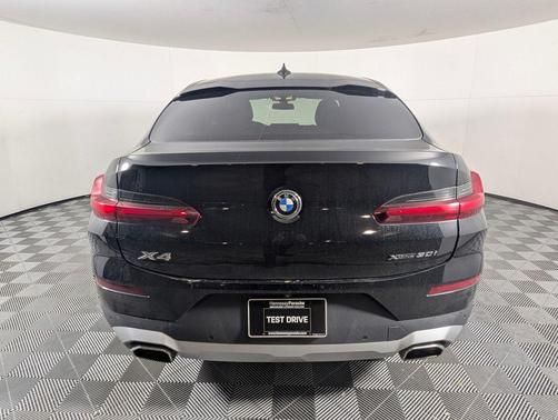 2022 BMW X4 xDrive30i