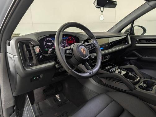 2025 Porsche Cayenne Cayenne