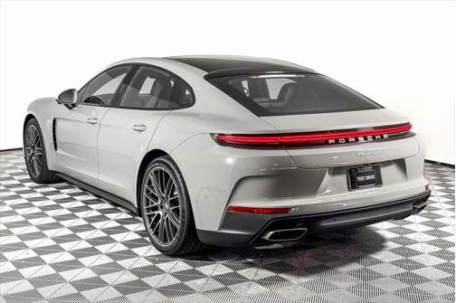 2025 Porsche Panamera