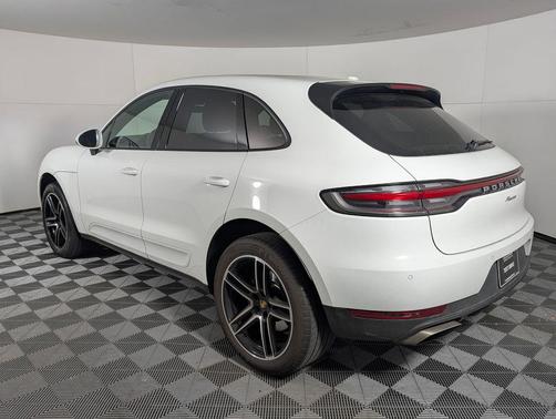 2021 Porsche Macan Base (PDK)