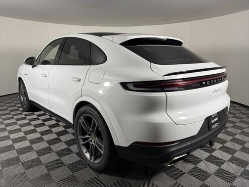 2024 Porsche Cayenne E-Hybrid S