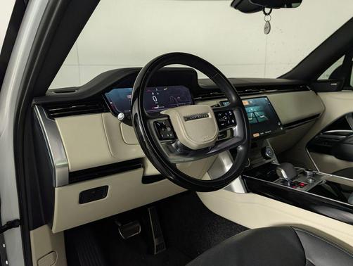 2023 Land Rover Range Rover P530 SE