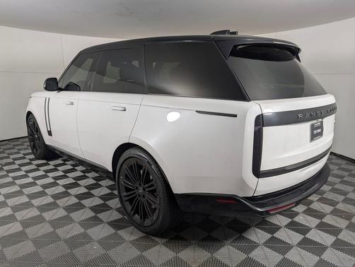 2023 Land Rover Range Rover P530 SE
