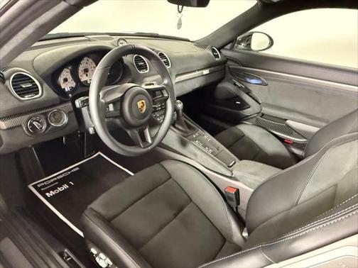 2023 Porsche 718 Cayman GT4 RS