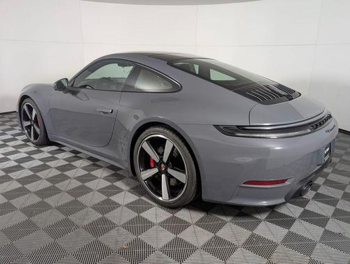 2026 Porsche 911 Carrera 4S