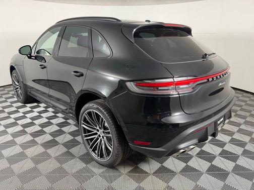 2025 Porsche Macan S