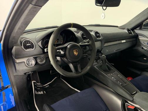 2024 Porsche 718 Cayman GT4 RS