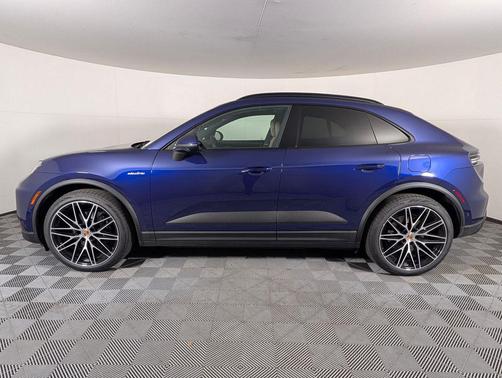 2026 Porsche Macan 4